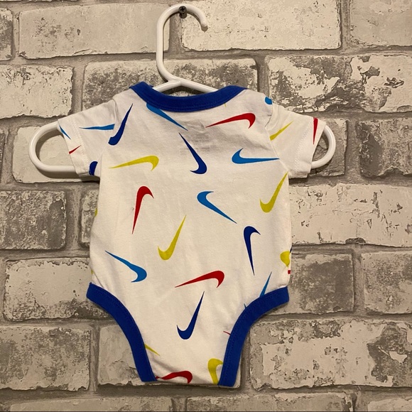 Nike Onesie Size Newborn - Picture 4 of 5